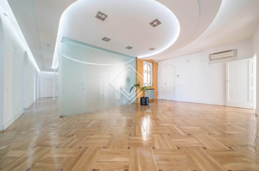 Edificio residencial en Madrid, Madrid en venta - Foto del interior - Imagen 2 de 3