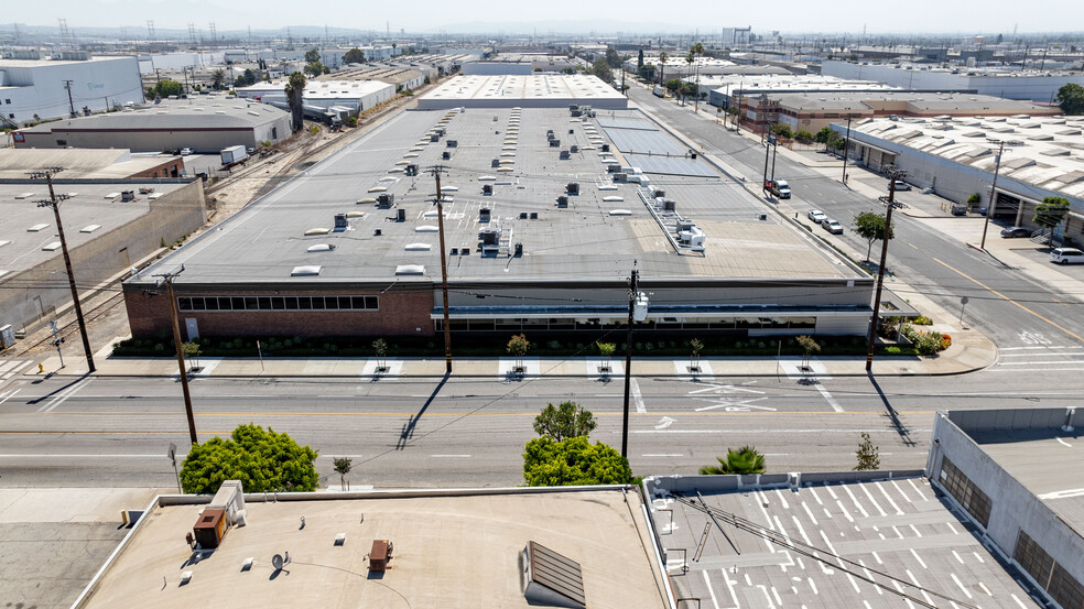 2801 E 46th St, Vernon, CA en alquiler - Foto del edificio - Imagen 2 de 7