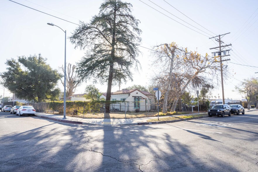 6960 Valjean Ave, Van Nuys, CA en venta - Foto del edificio - Imagen 1 de 37