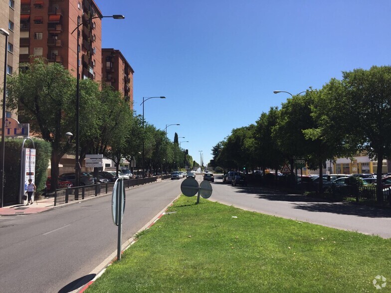 Avenida Madrid, 2, Talavera De La Reina, Toledo en venta - Foto del edificio - Imagen 3 de 3