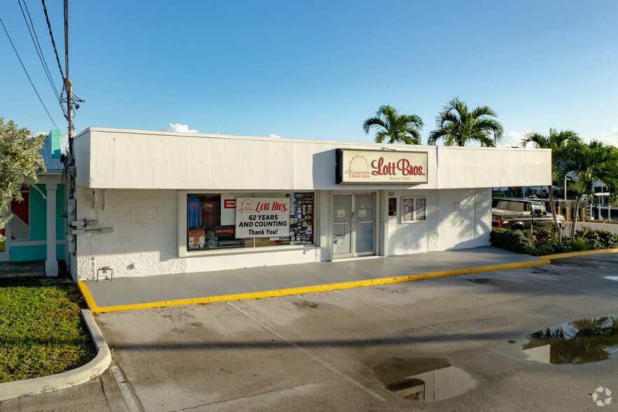 631 Northlake Blvd, North Palm Beach, FL en venta - Foto del edificio - Imagen 3 de 17