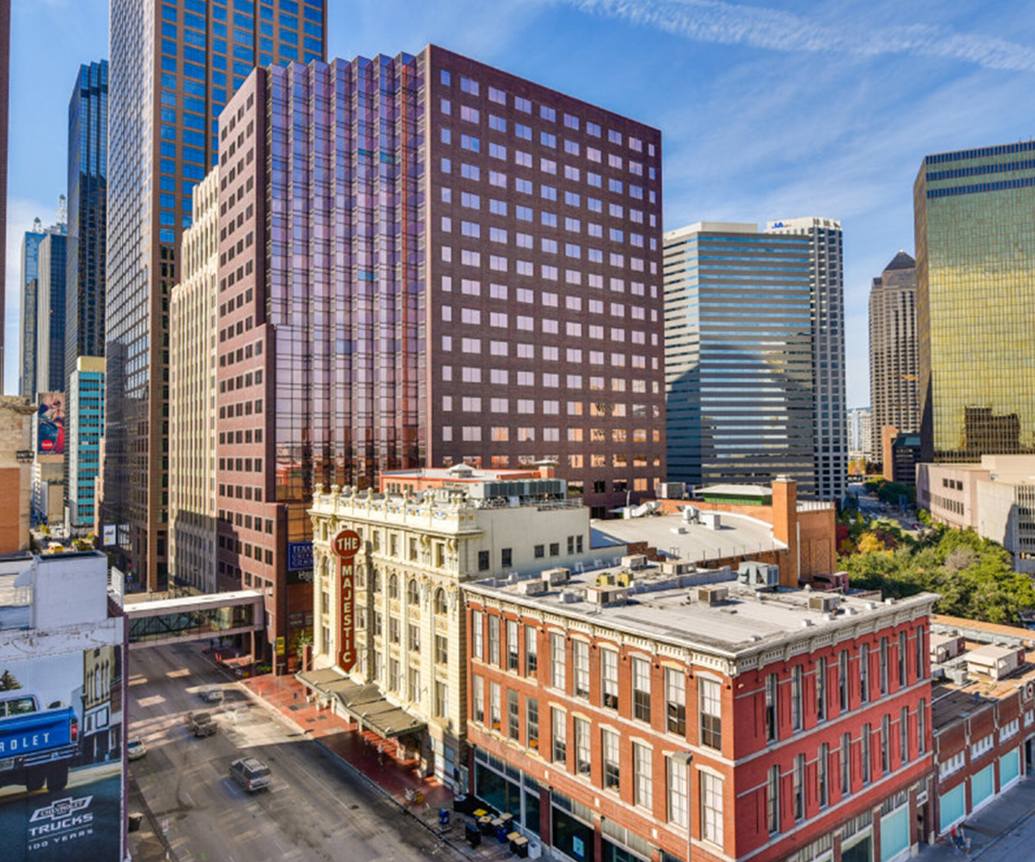 1910 Pacific Ave, Dallas, TX en alquiler Foto del edificio- Imagen 1 de 9