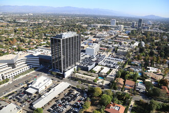 15760 Ventura Blvd, Encino, CA - vista aérea  vista de mapa