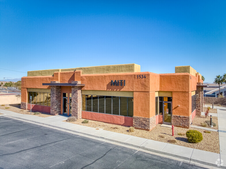 1534 W Warm Springs Rd, Henderson, NV en venta - Foto del edificio - Imagen 3 de 19