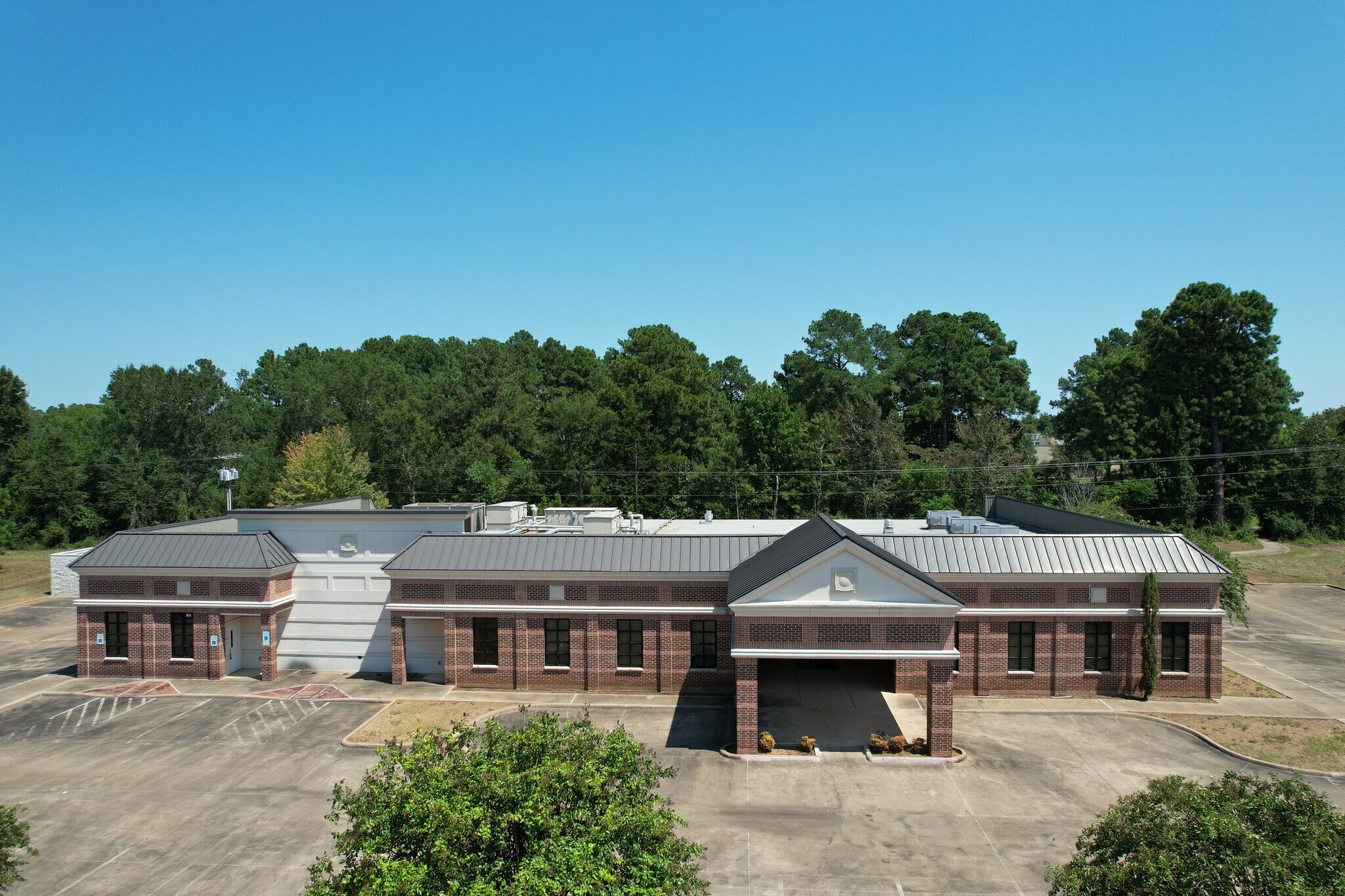 200 Renaissance Way, Crockett, TX en venta Foto del edificio- Imagen 1 de 41