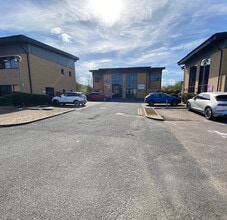 12-14 Eaton Court Rd, Eaton Socon en alquiler Foto del edificio- Imagen 2 de 7