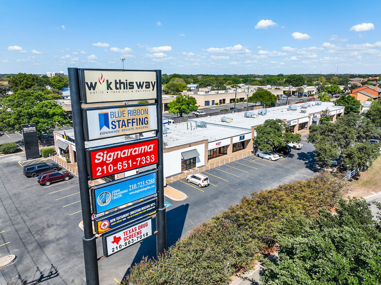 2411 NE Loop 410, San Antonio, TX en venta - Foto del edificio - Imagen 2 de 12