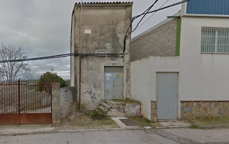 Nave en Torredonjimeno en venta - Foto del edificio - Imagen 2 de 3