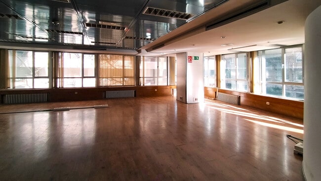 Más detalles de Oficina en alquiler