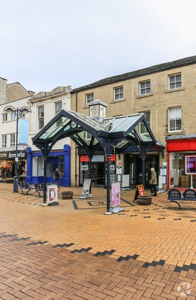 1-19 Market Ave, Huddersfield en alquiler - Foto principal - Imagen 1 de 1