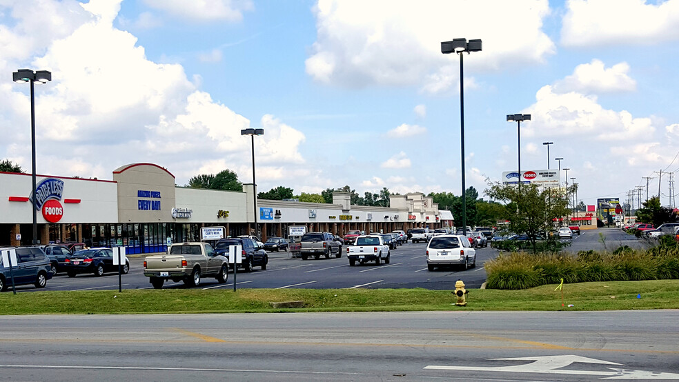 10968 Dixie Hwy, Louisville, KY en alquiler - Foto del edificio - Imagen 2 de 5