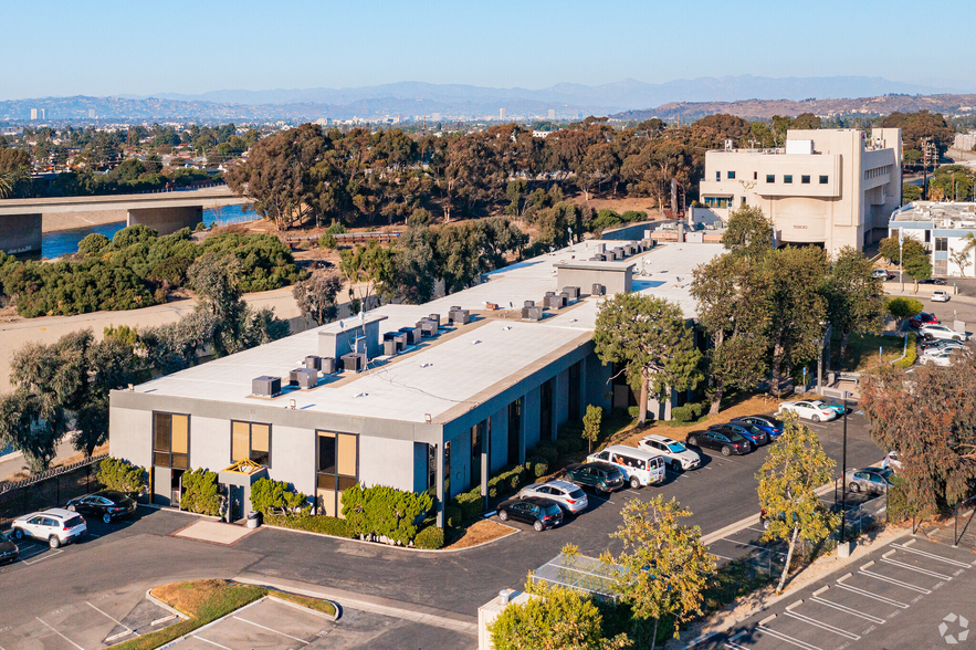 5301 Beethoven St, Playa Vista, CA en alquiler - Foto del edificio - Imagen 1 de 18