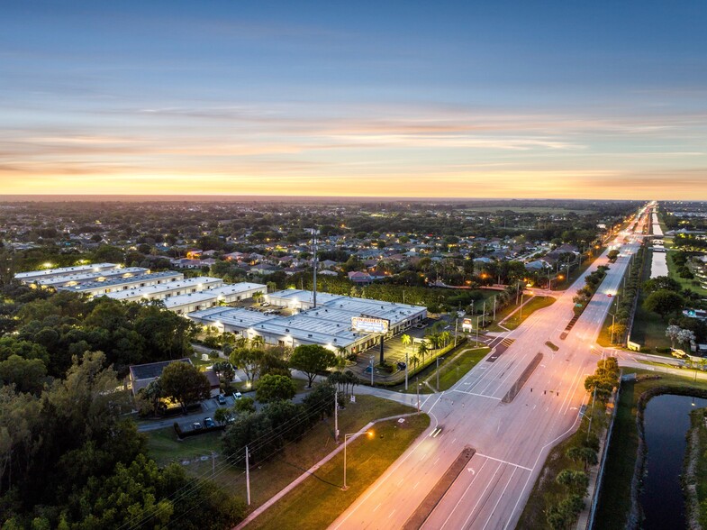 10050 Spanish Isles Blvd, Boca Raton, FL en alquiler - Foto del edificio - Imagen 1 de 4