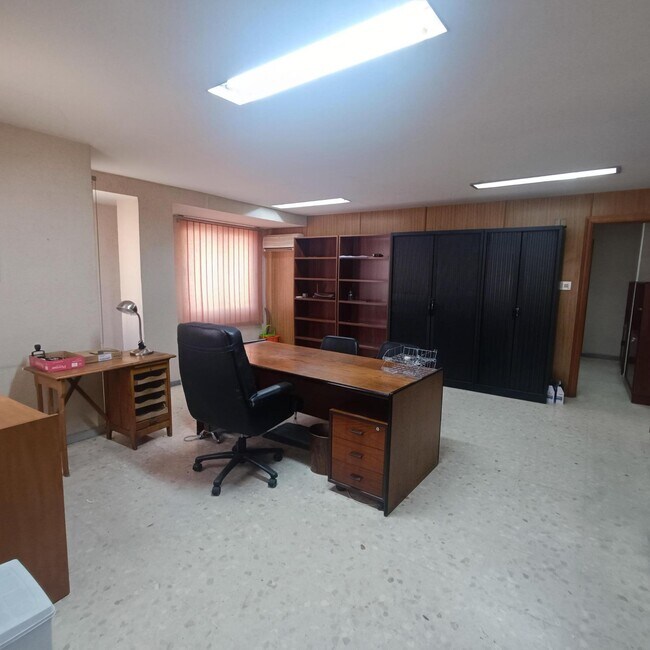 Más detalles de Oficina en alquiler