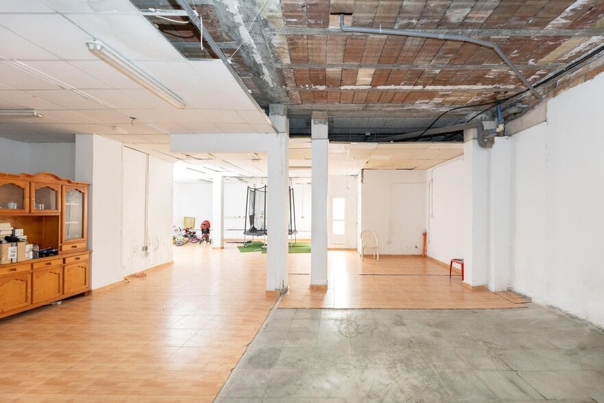 Calle Vizcaya, 13, Armilla, Granada en venta - Foto del edificio - Imagen 2 de 19