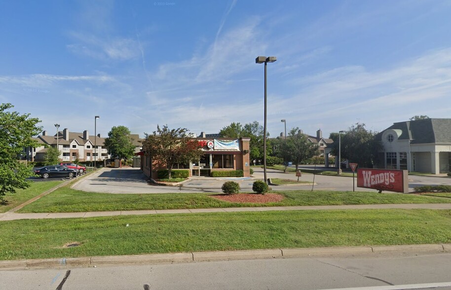 4955 Brownsboro Rd, Louisville, KY en alquiler - Foto del edificio - Imagen 3 de 5