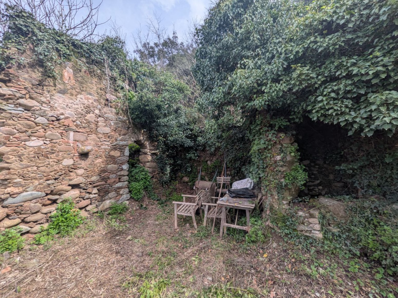 Can Neret, Carrer Vella, Sant Julià del Llor i Bonmatí, Gerona en venta Foto del edificio- Imagen 1 de 32