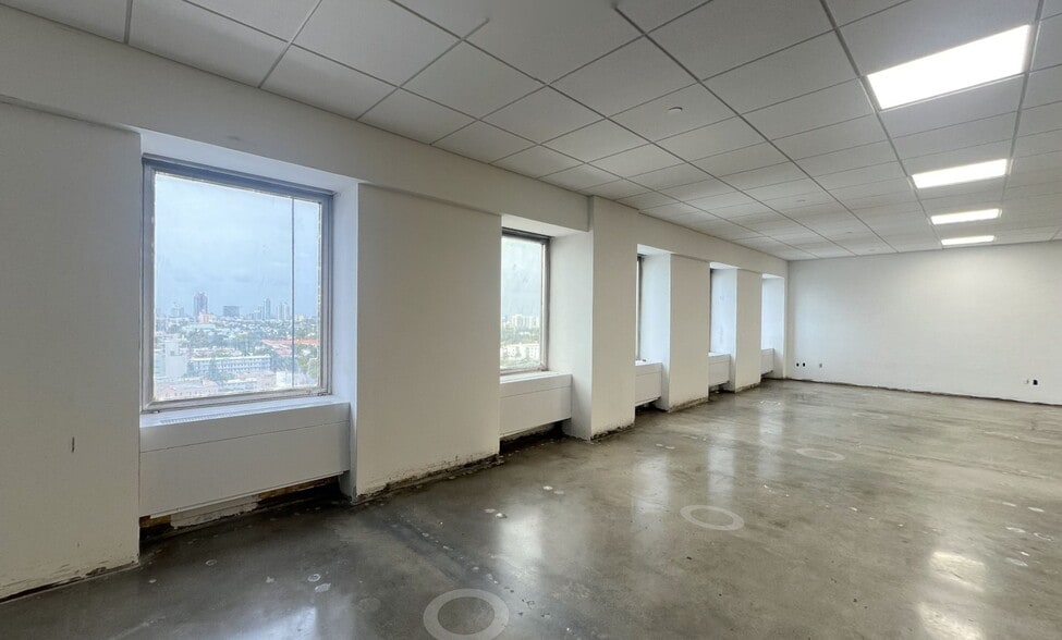 401-407 Lincoln Rd, Miami Beach, FL en alquiler - Matterport 3D Scan - Imagen 2 de 18