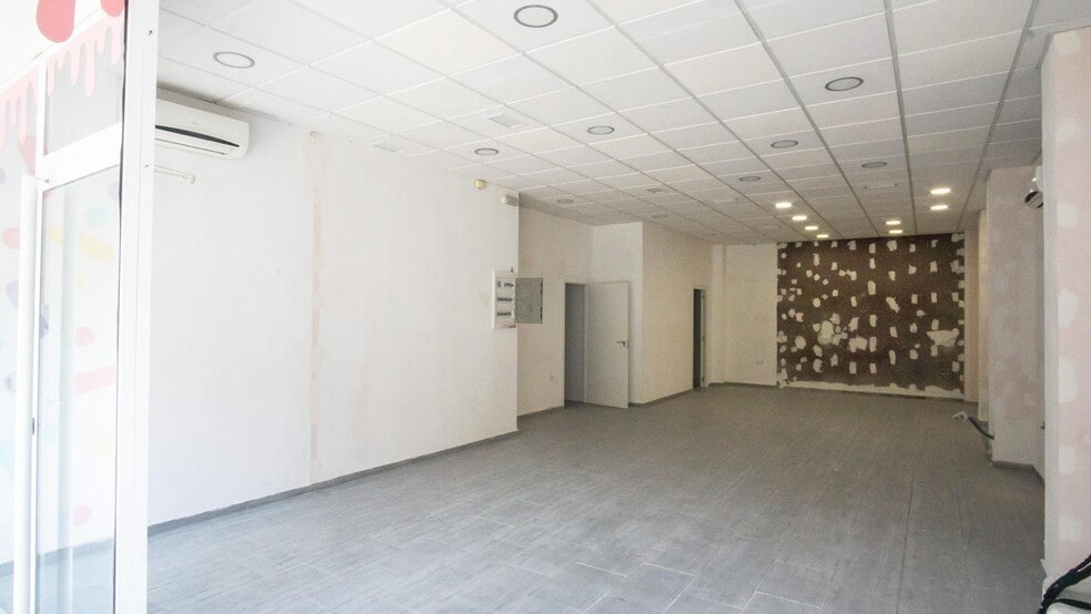 Local en Elda, Alicante en alquiler - Foto del interior - Imagen 1 de 11