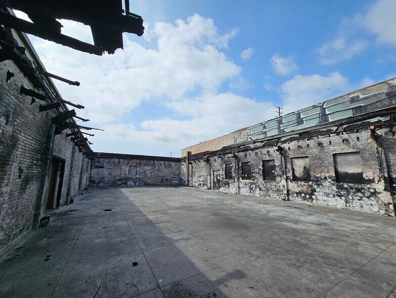 3011 S Main St, Los Angeles, CA en venta - Foto del edificio - Imagen 3 de 7