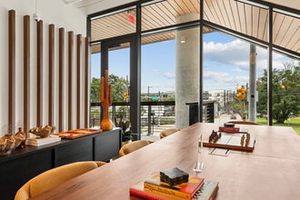 924 E 7th St, Austin, TX en alquiler Foto del interior- Imagen 1 de 14