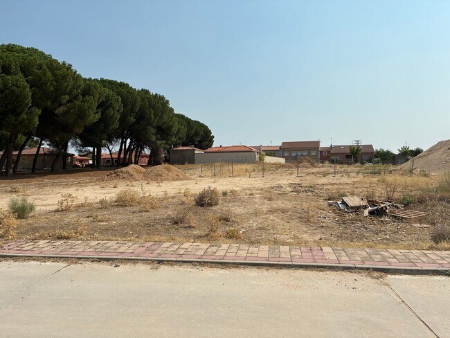 Más detalles de Real, 149, Valdestillas - Terreno en venta