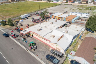 15690 Foothill Blvd, Fontana, CA - VISTA AÉREA  vista de mapa - Image1