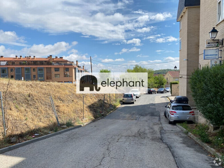 Avenida de España, El Molar, Madrid en venta - Foto del edificio - Imagen 3 de 6