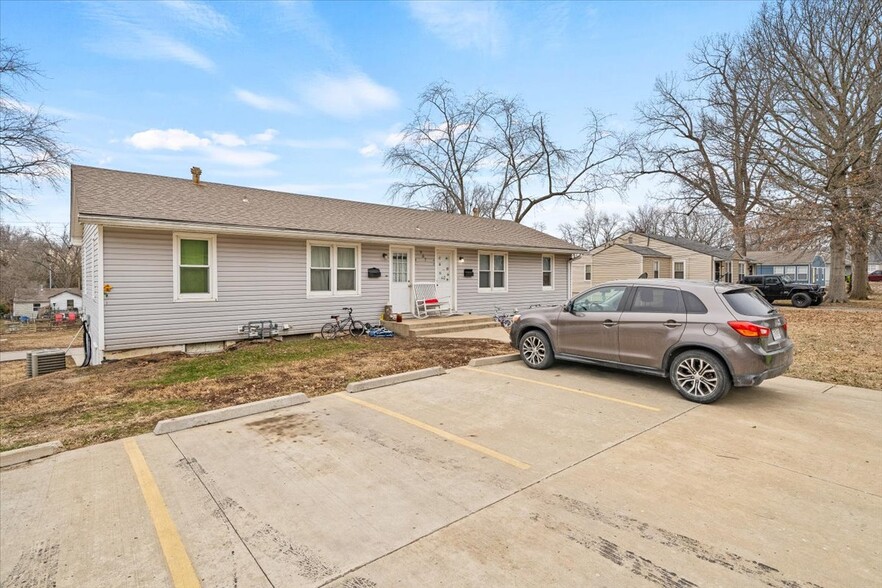 907 E Wall St, Harrisonville, MO en venta - Foto del edificio - Imagen 3 de 23