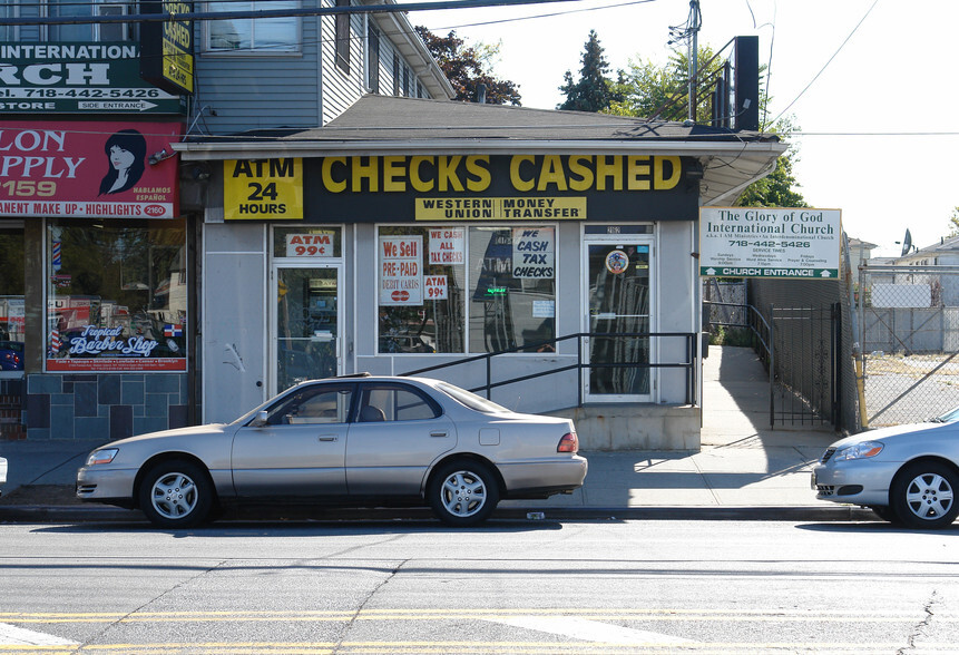 2162 Forest Ave, Staten Island, NY en alquiler - Foto del edificio - Imagen 2 de 2