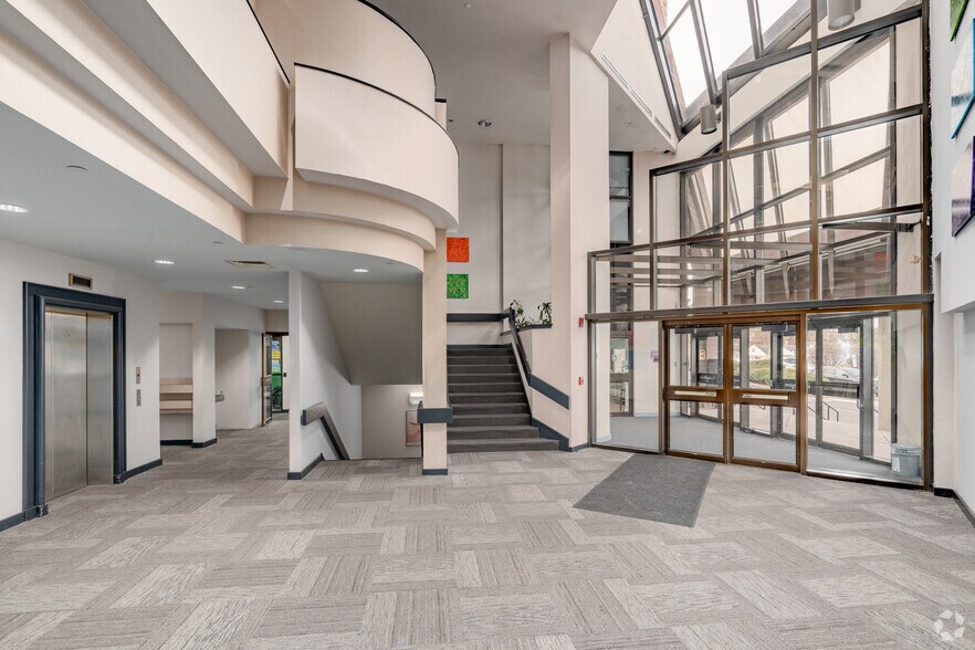 920 Germantown Pike, Plymouth Meeting, PA en alquiler - Vestíbulo - Imagen 1 de 3