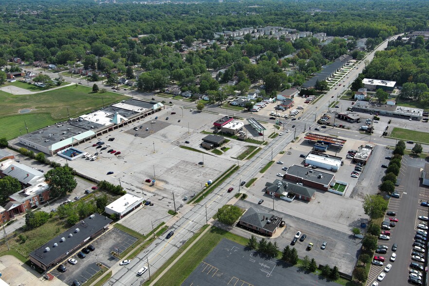 5741 Chevrolet Blvd, Parma, OH en alquiler - Vista aérea - Imagen 2 de 3