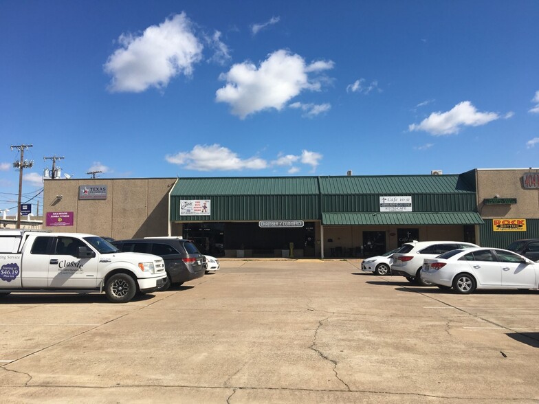 404 W Main St, Azle, TX en venta - Foto del edificio - Imagen 3 de 12