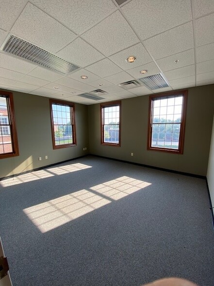 8087 Washington Village Dr, Dayton, OH en alquiler - Foto del interior - Imagen 2 de 6