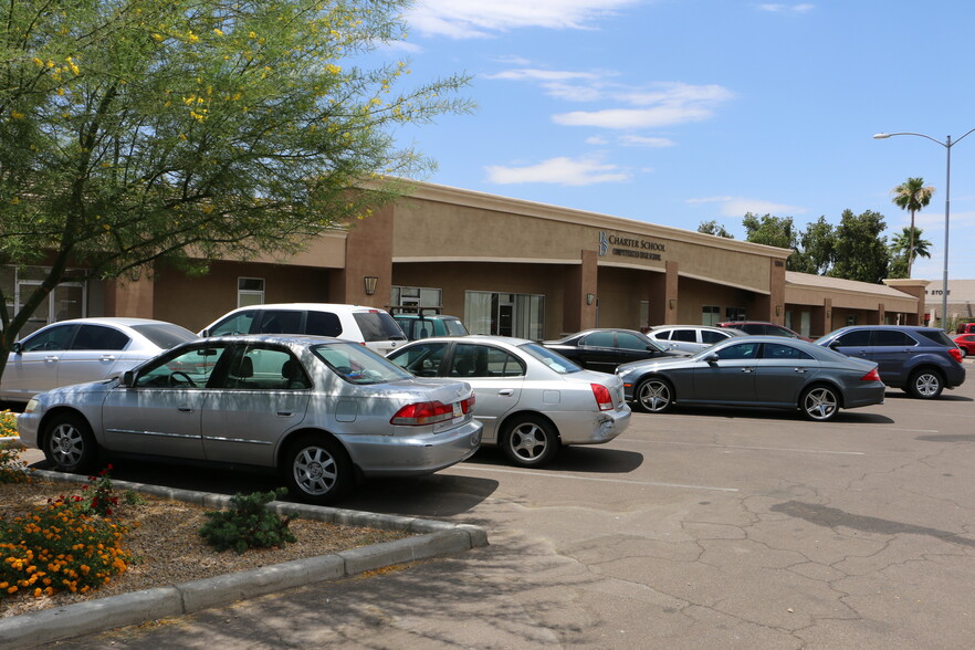 12814 N 28th Dr, Phoenix, AZ en alquiler - Foto del edificio - Imagen 1 de 5