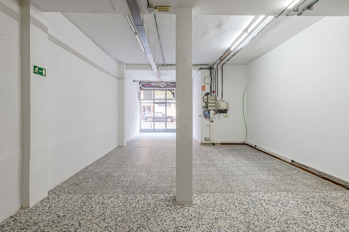 Madrid, MAD 28017 - Unidad 1 - - Foto del interior - Image 2 of 5