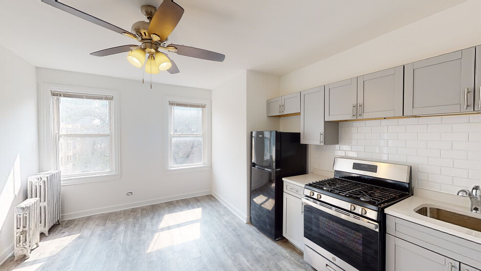 5710 N Winthrop, Chicago, IL en venta - Matterport 3D Scan - Imagen 2 de 19