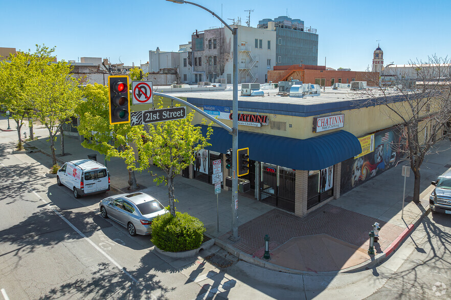 2025 Chester Ave, Bakersfield, CA en alquiler - Foto del edificio - Imagen 1 de 22