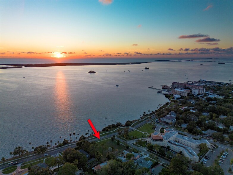 435 Edgewater Dr, Dunedin, FL en venta - Vista aérea - Imagen 3 de 4