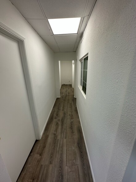 135 N Victory Blvd, Burbank, CA en alquiler - Foto del interior - Imagen 2 de 13