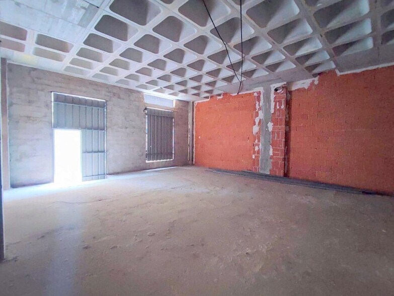 Local en Enguera en venta - Foto del edificio - Imagen 2 de 10