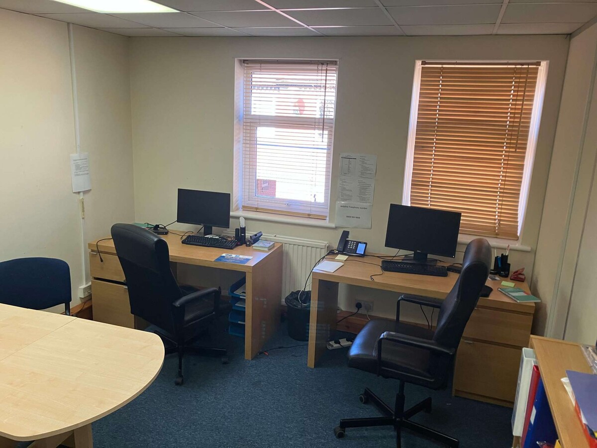 Curran Rd, Cardiff, VGL CF10 5NB - Unidad 10 -  - Foto del interior - Image 1 of 5