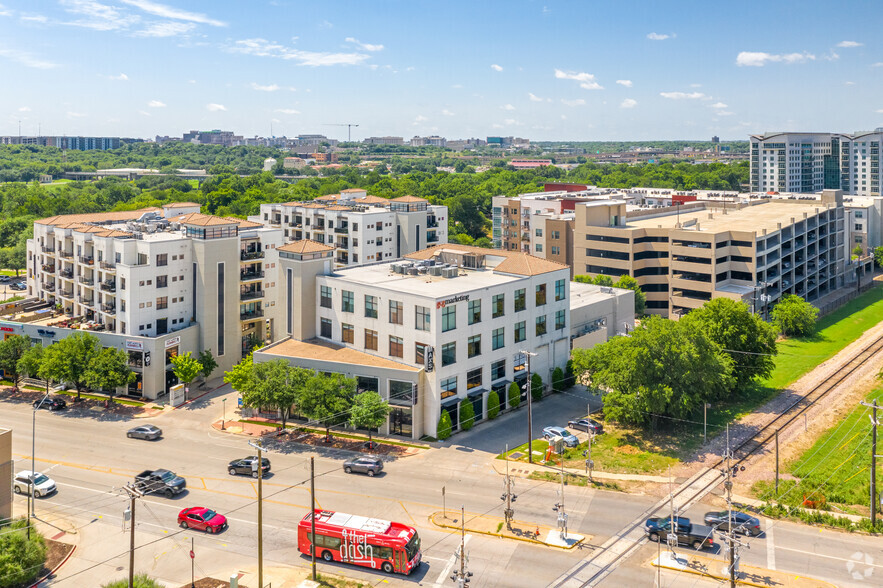 2421 W 7th St, Fort Worth, TX en alquiler - Vista aérea - Imagen 3 de 3