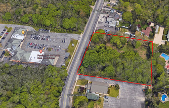 210-230 Montauk Hwy, Moriches, NY - VISTA AÉREA  vista de mapa - Image1