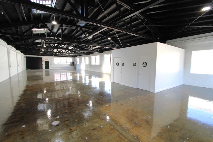 521 Commercial St, Glendale, CA en alquiler - Foto del interior - Imagen 2 de 16