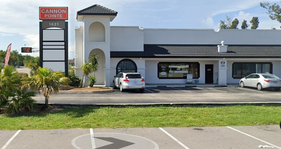 1621 N Tamiami Trl, North Fort Myers, FL en venta - Foto del edificio - Imagen 2 de 2