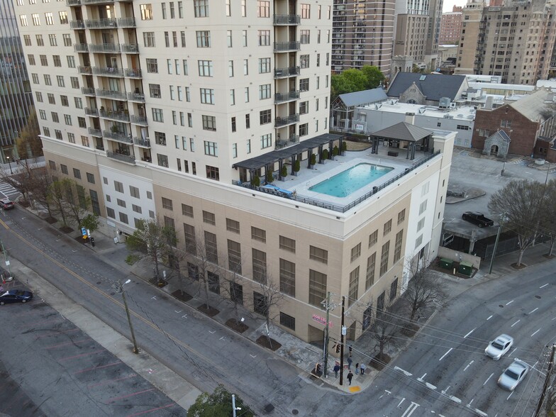 565 Peachtree St, Atlanta, GA en alquiler - Foto del edificio - Imagen 3 de 7