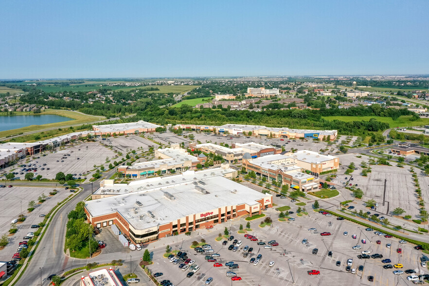 7809-7949 Towne Center Pky, Papillion, NE en alquiler - Foto del edificio - Imagen 3 de 12