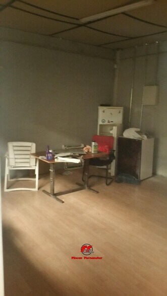 Nave en Velilla de San Antonio, Madrid en venta - Foto del edificio - Imagen 2 de 3