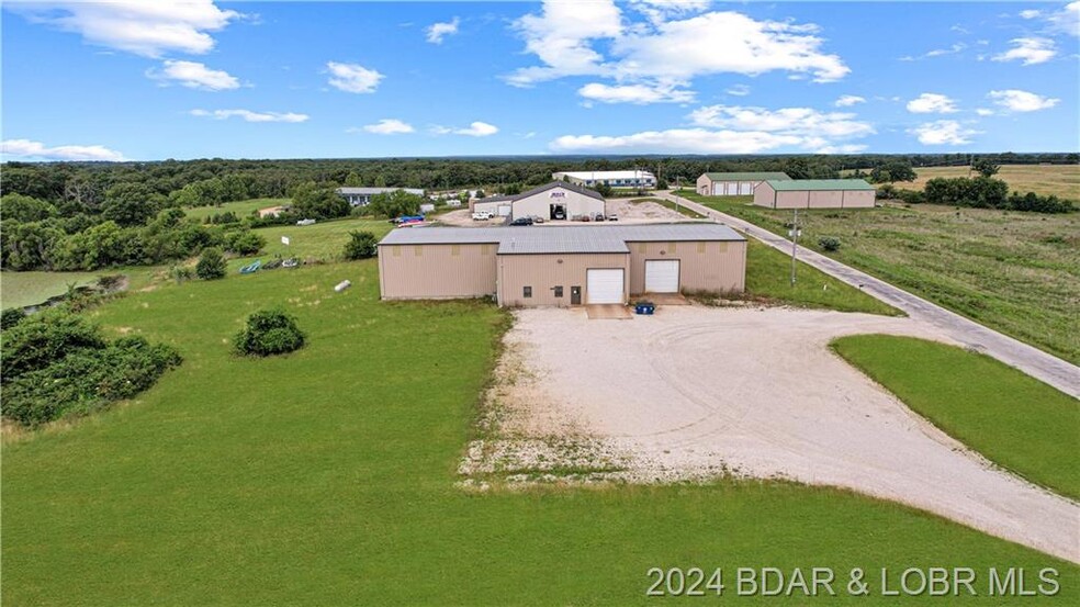 744 Keystone Industrial Park dr, Camdenton, MO en alquiler - Foto del edificio - Imagen 3 de 15